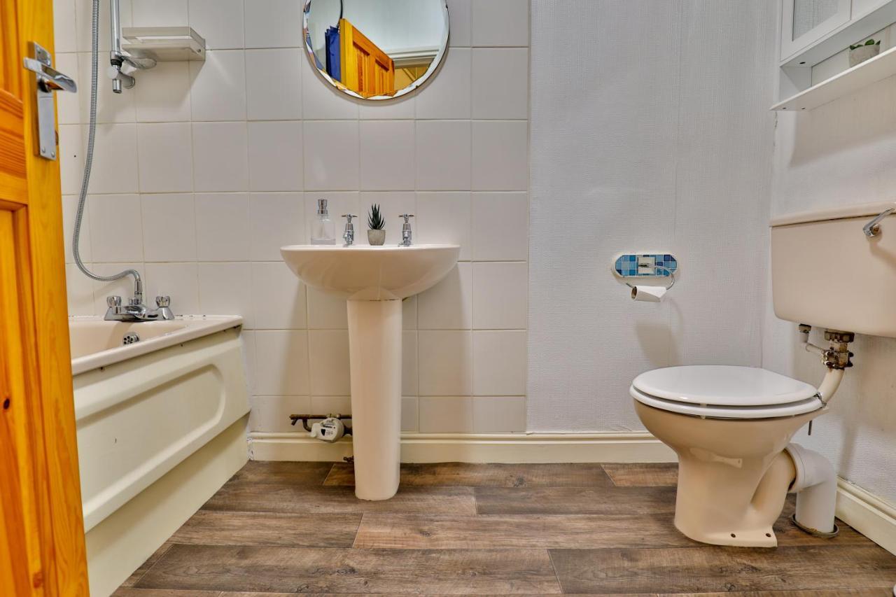 Devon St - Cozy Home, Free Easy Parking! Kingston upon Hull Esterno foto